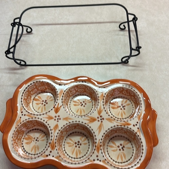 Temptations Old World Red Orange Muffin Tin Tray With Metal Rack EUC - Picture 9 of 9